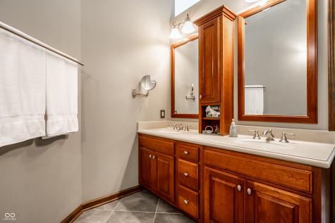 4682 Brentwood Court Zionsville IN 46077