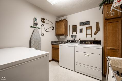 4682 Brentwood Court Zionsville IN 46077