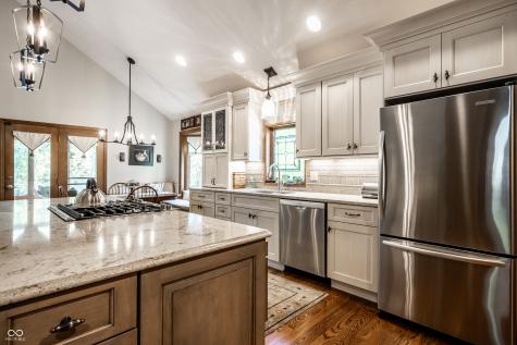 4682 Brentwood Court Zionsville IN 46077