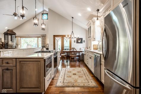 4682 Brentwood Court Zionsville IN 46077