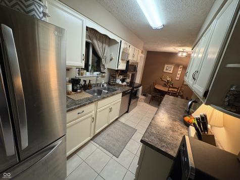 7046 W 100 N Greenfield IN 46140