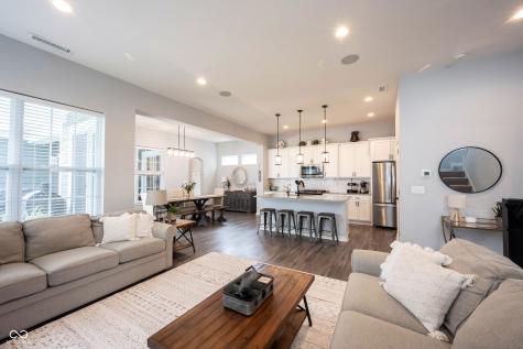 1534 Cloverdon Drive Westfield IN 46074