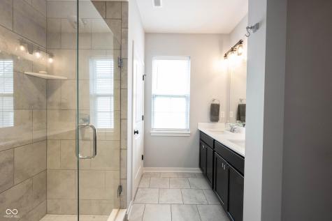 1534 Cloverdon Drive Westfield IN 46074