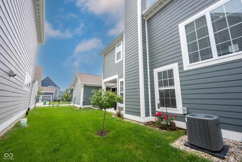 1534 Cloverdon Drive Westfield IN 46074