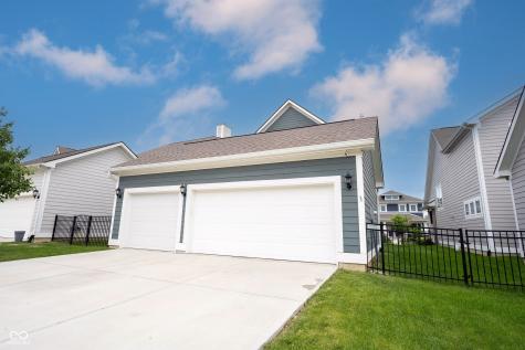 1534 Cloverdon Drive Westfield IN 46074