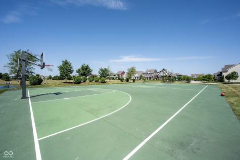 1534 Cloverdon Drive Westfield IN 46074