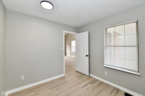 8547 Rock Hollow Circle Indianapolis IN 46256