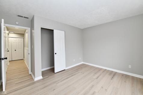 8547 Rock Hollow Circle Indianapolis IN 46256