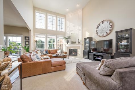 8879 Spring Violet Place Zionsville IN 46077