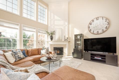 8879 Spring Violet Place Zionsville IN 46077