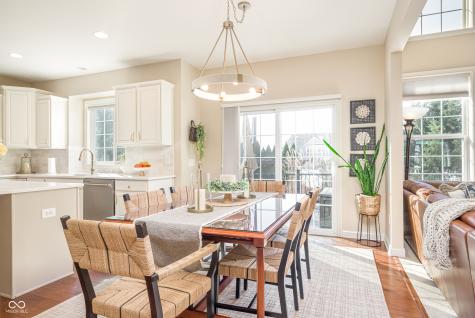 8879 Spring Violet Place Zionsville IN 46077