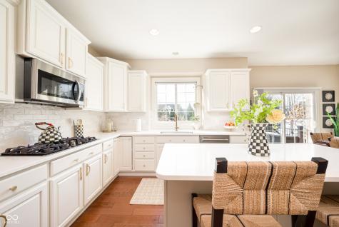 8879 Spring Violet Place Zionsville IN 46077