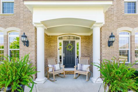 8879 Spring Violet Place Zionsville IN 46077