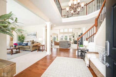 8879 Spring Violet Place Zionsville IN 46077