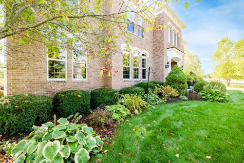 8879 Spring Violet Place Zionsville IN 46077