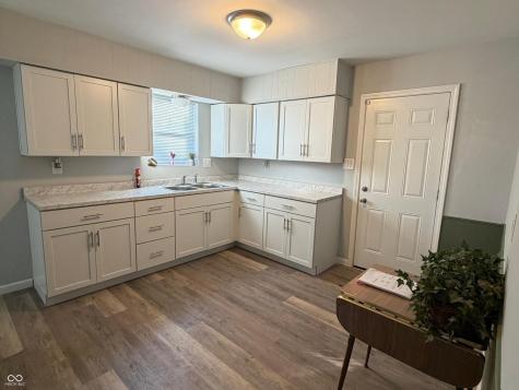 1002 Collier Street Indianapolis IN 46241
