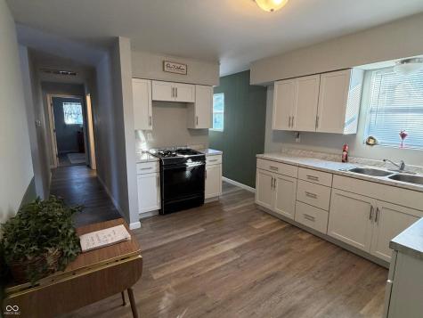 1002 Collier Street Indianapolis IN 46241