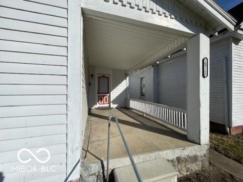 1327 Sycamore Street Columbus IN 47201