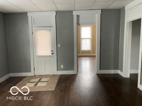 1327 Sycamore Street Columbus IN 47201