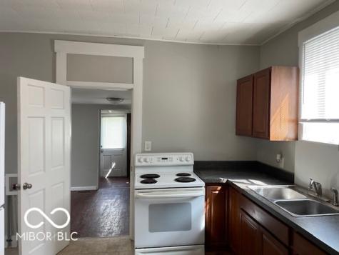 1327 Sycamore Street Columbus IN 47201