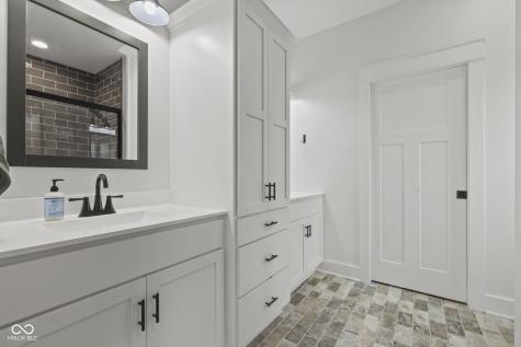 542 E Lucy Lane Ellettsville IN 47429