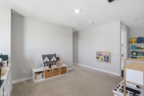6914 Wolf Creek Court Whitestown IN 46075