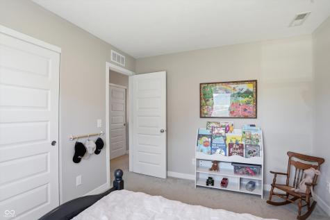 6914 Wolf Creek Court Whitestown IN 46075