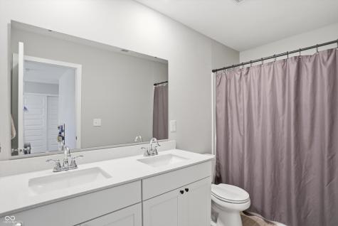 6914 Wolf Creek Court Whitestown IN 46075