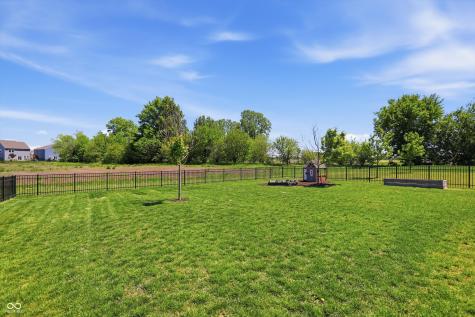6914 Wolf Creek Court Whitestown IN 46075