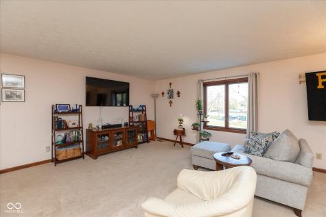 1967 Rudgate Drive Avon IN 46123