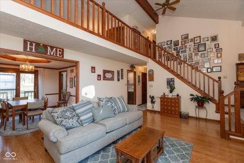 1967 Rudgate Drive Avon IN 46123