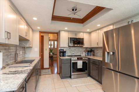 1967 Rudgate Drive Avon IN 46123