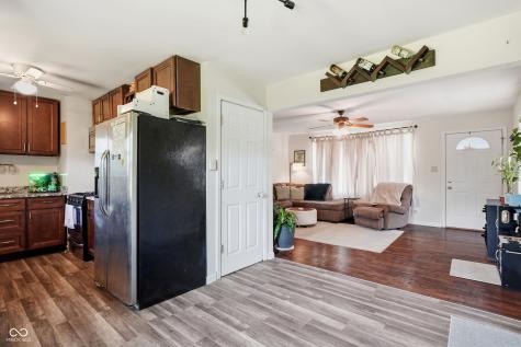 6845 Walton Street Indianapolis IN 46241
