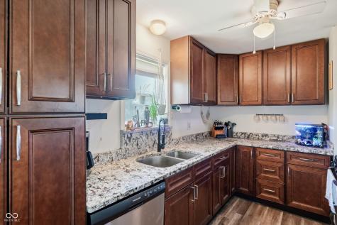 6845 Walton Street Indianapolis IN 46241