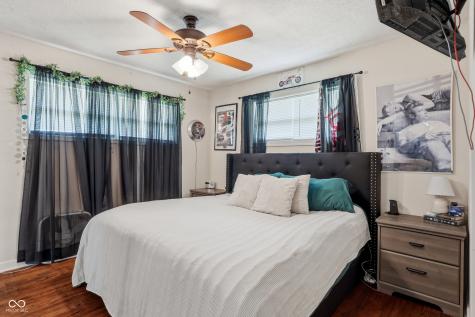 6845 Walton Street Indianapolis IN 46241
