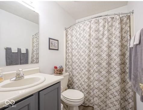 11052 Oakspring Drive Indianapolis IN 46239