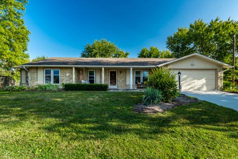 505 Pheasant Run Zionsville IN 46077
