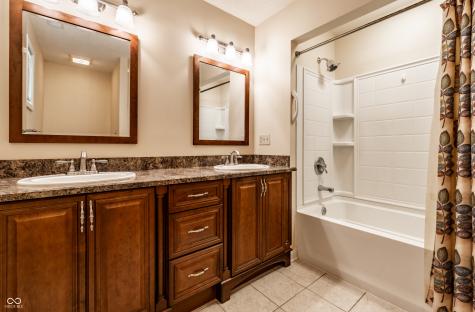 505 Pheasant Run Zionsville IN 46077