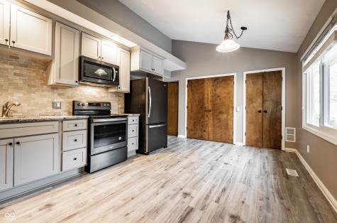 505 Pheasant Run Zionsville IN 46077