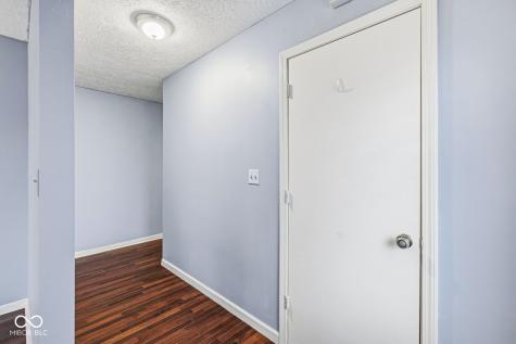 7102 W Meadows Lane Greenfield IN 46140