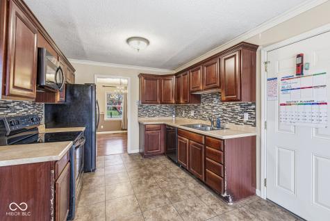 7102 W Meadows Lane Greenfield IN 46140