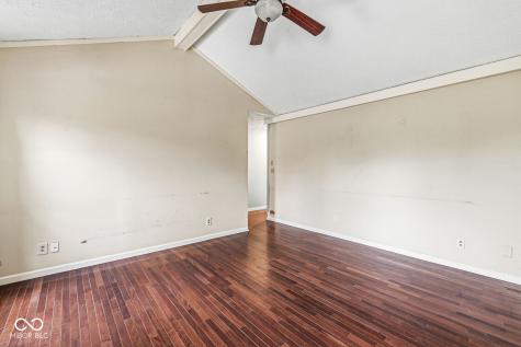 7102 W Meadows Lane Greenfield IN 46140