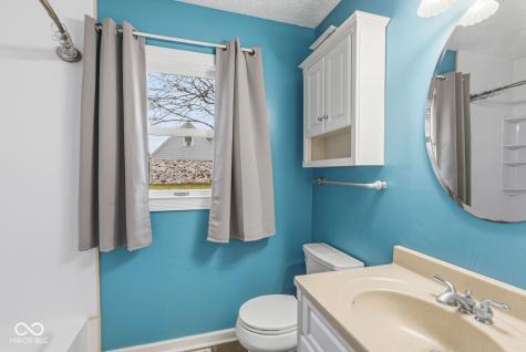 7102 W Meadows Lane Greenfield IN 46140