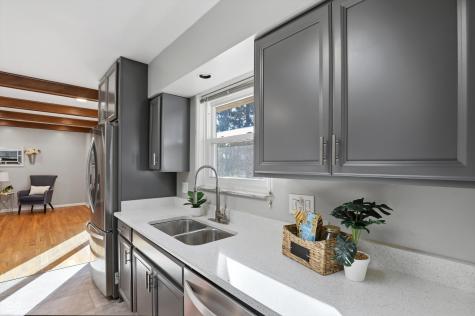 1515 Pittwood Drive Indianapolis IN 46240
