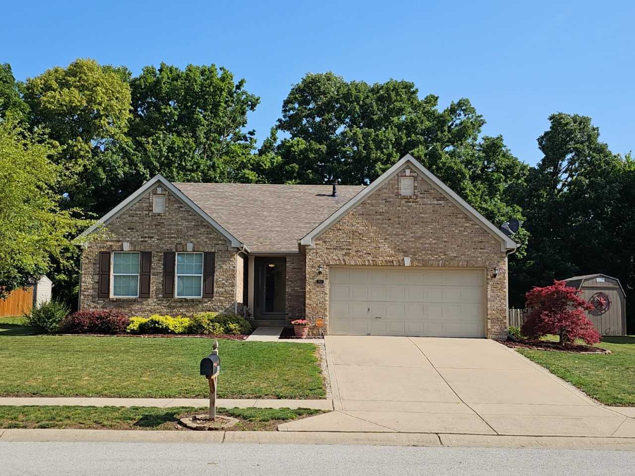 882 Woodgate Lane Greenwood IN 46143