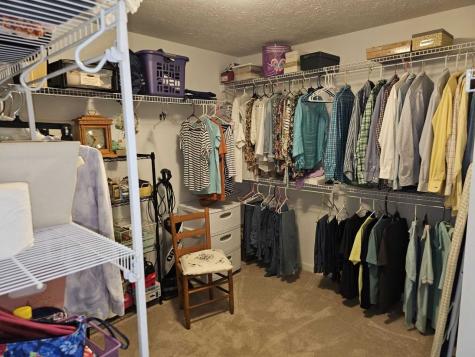 882 Woodgate Lane Greenwood IN 46143