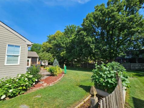 882 Woodgate Lane Greenwood IN 46143