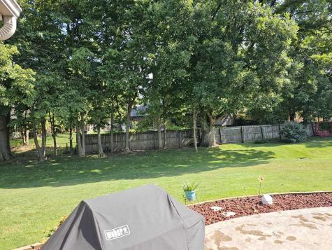 882 Woodgate Lane Greenwood IN 46143