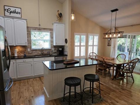 882 Woodgate Lane Greenwood IN 46143
