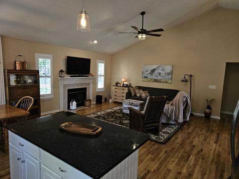 882 Woodgate Lane Greenwood IN 46143